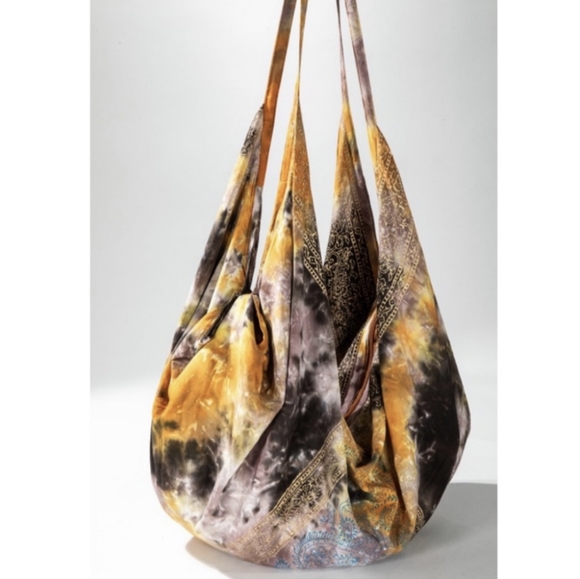 **RESTOCKED!** Ruggine Boho Bag - Picture 2 of 6